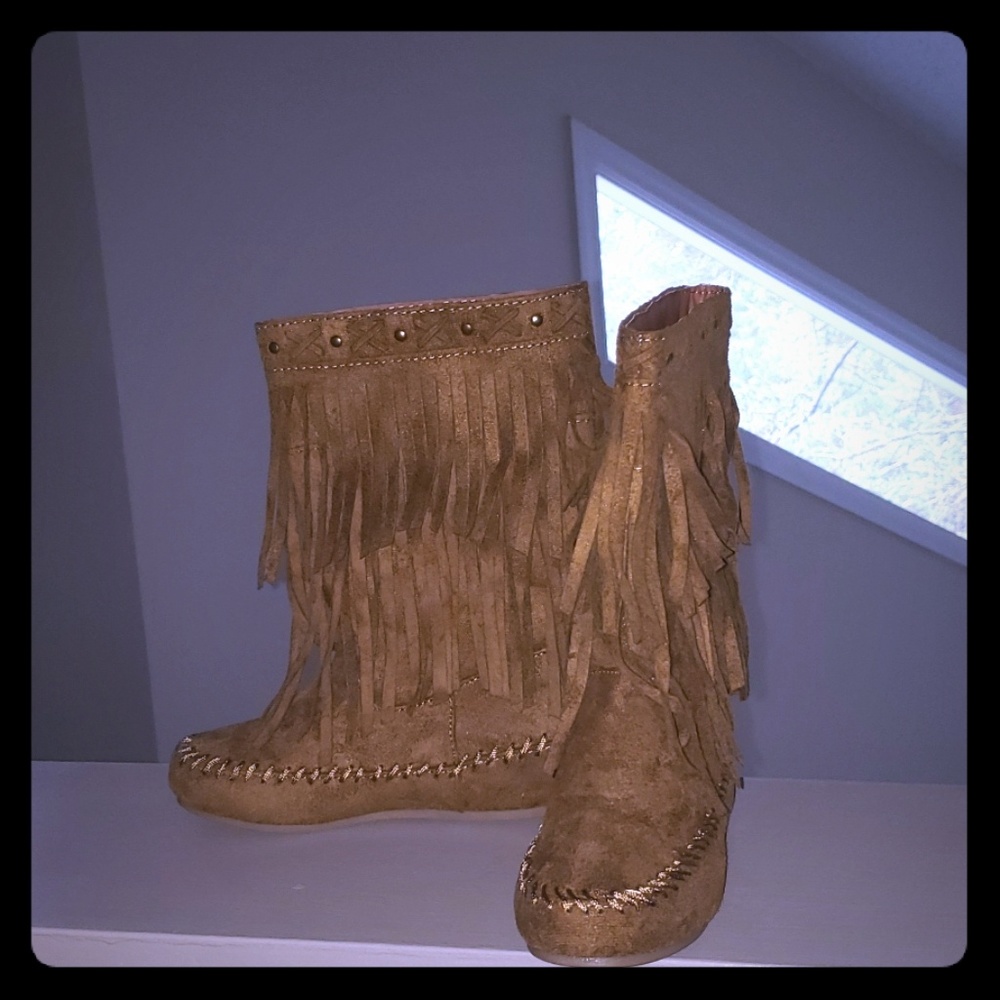 NIB Fringe Boots